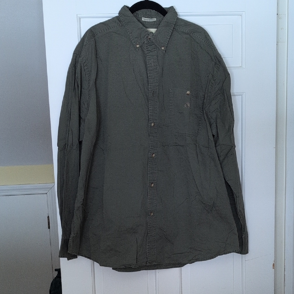 Men's Green Button-Down Shirt